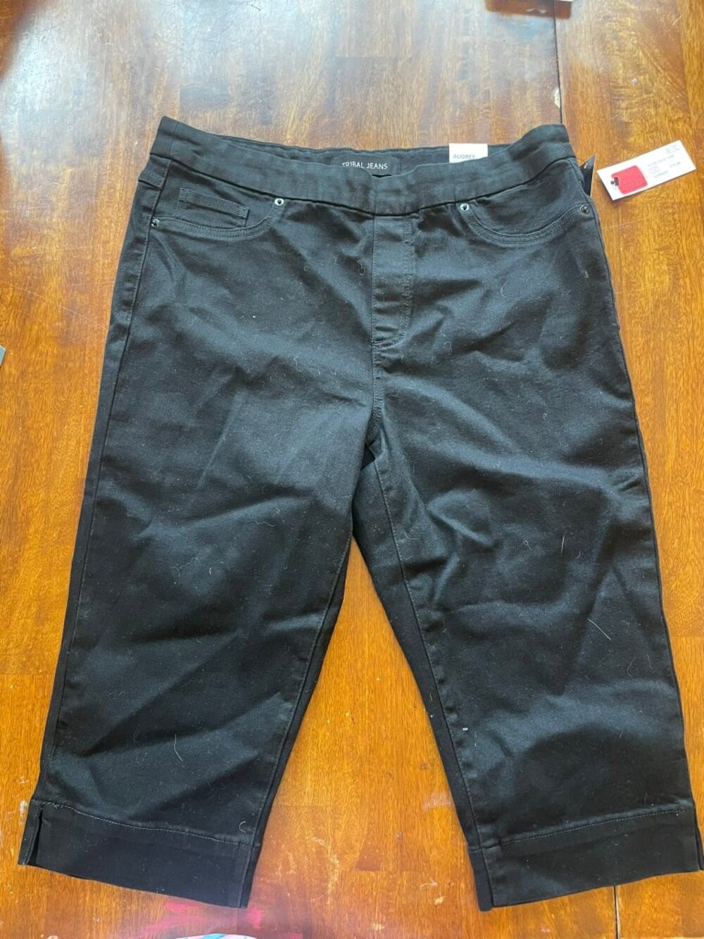 NWT Tribal Jeans Audrey Mid Rise Pull-On Slim Straight Capri Black Sz 12